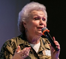 Елена Маньенан