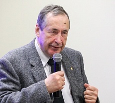Андрей Паршев