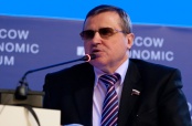 Олег Смолин