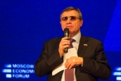Олег Смолин