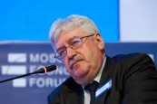 Юрий Пивоваров